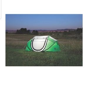 Coleman popup expansible tent for 2
